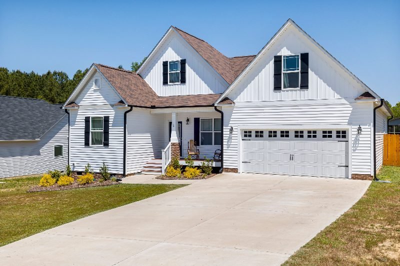 Garage Door Maintenance services in Cornwall, Ontario